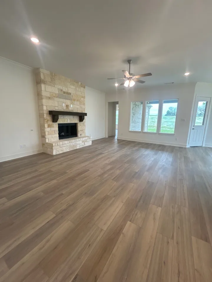 906 Perrin Lane Van Alstyne, TX 75495