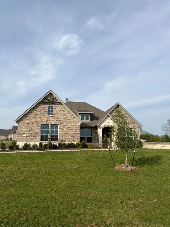906 Perrin Lane Van Alstyne, TX 75495