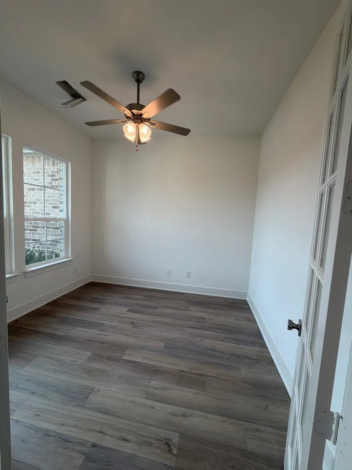 906 Perrin Lane Van Alstyne, TX 75495