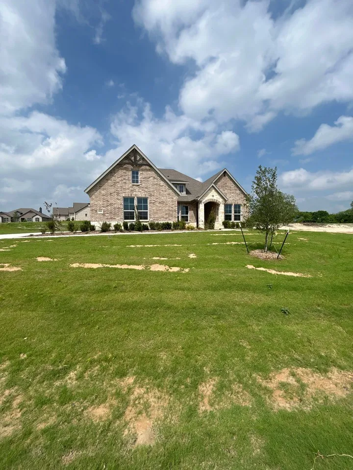 906 Perrin Lane Van Alstyne, TX 75495