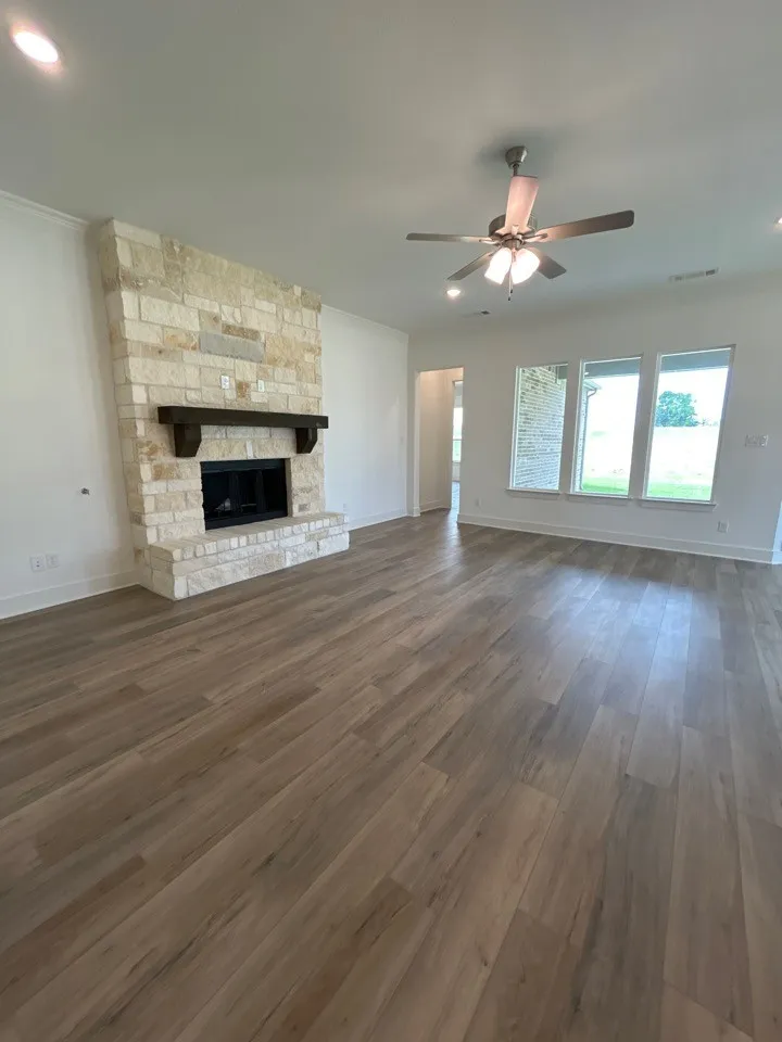 906 Perrin Lane Van Alstyne, TX 75495