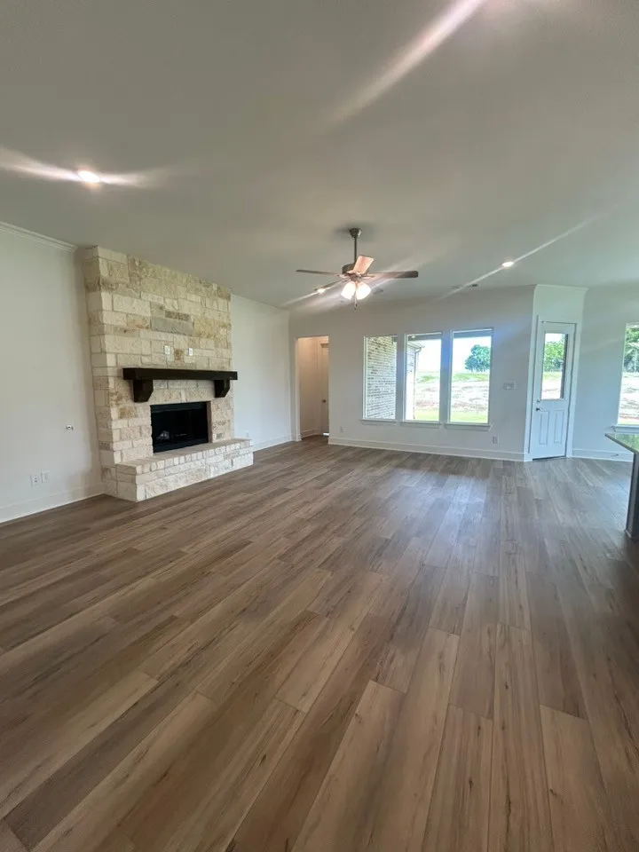 906 Perrin Lane Van Alstyne, TX 75495