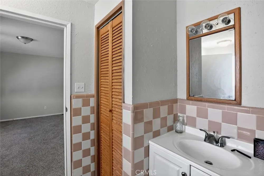 21101 Hacienda Boulevard California City, CA 93505
