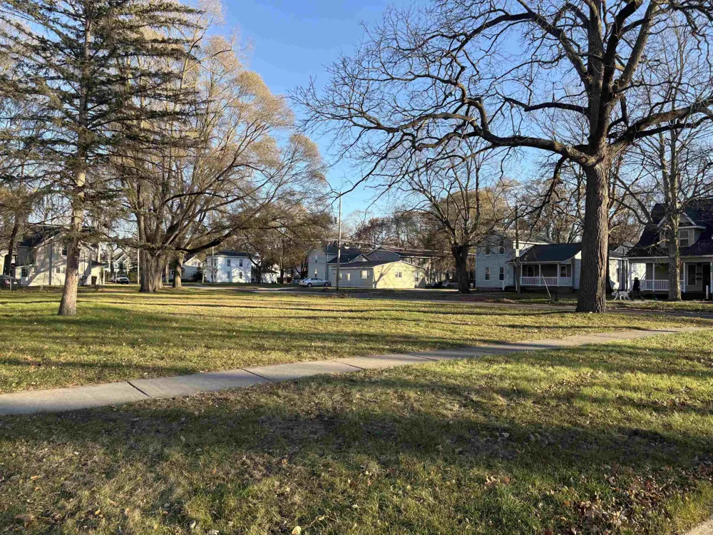 320 W Locust Mt Pleasant City, MI 48858