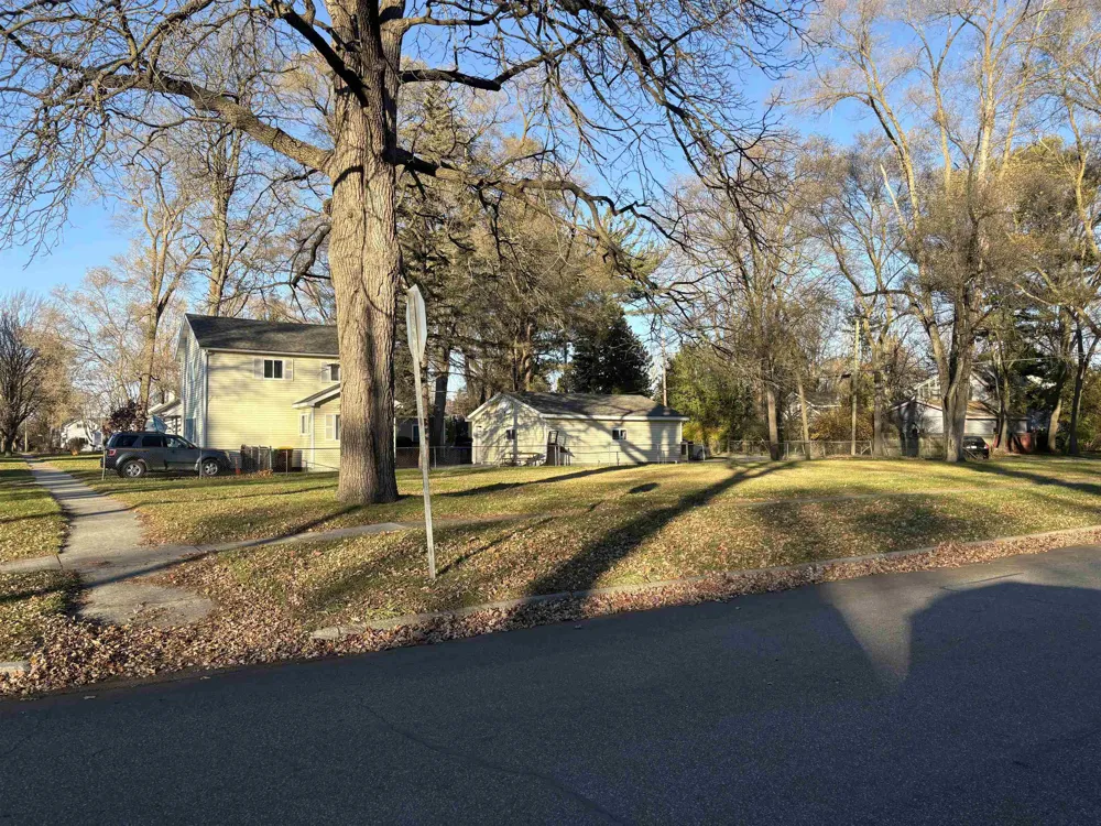 320 W Locust Mt Pleasant City, MI 48858