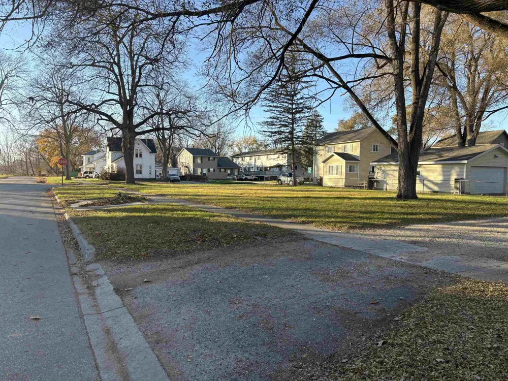 320 W Locust Mt Pleasant City, MI 48858