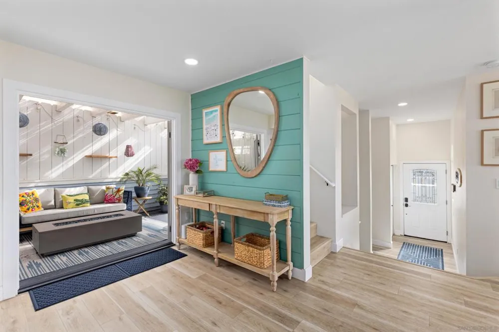 579 Hygeia #Unit A Encinitas, CA 92024