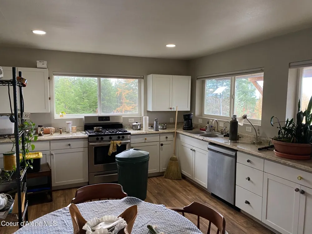 696 Raven Ridge Sandpoint, ID 83864