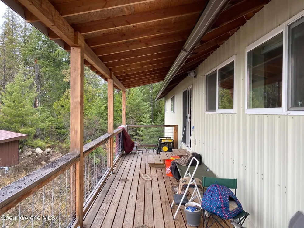 696 Raven Ridge Sandpoint, ID 83864