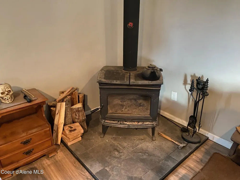 696 Raven Ridge Sandpoint, ID 83864