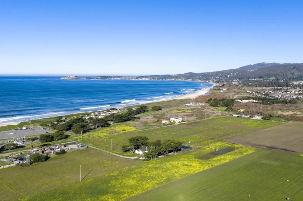 5th Half Moon Bay, CA 94019
