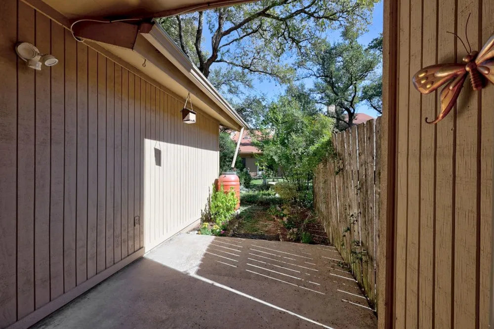 8518 Fathom Circle #107 Austin, TX 78750