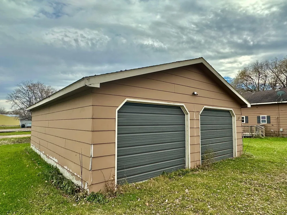 222 W Woodrow Street Grygla, MN 56727