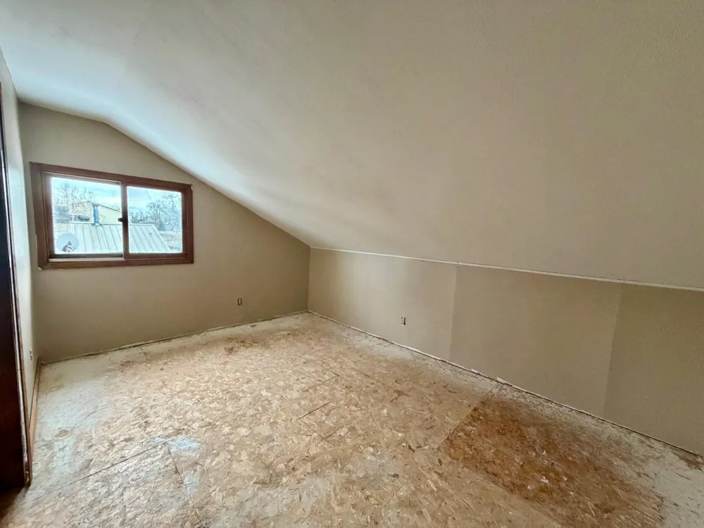 222 W Woodrow Street Grygla, MN 56727