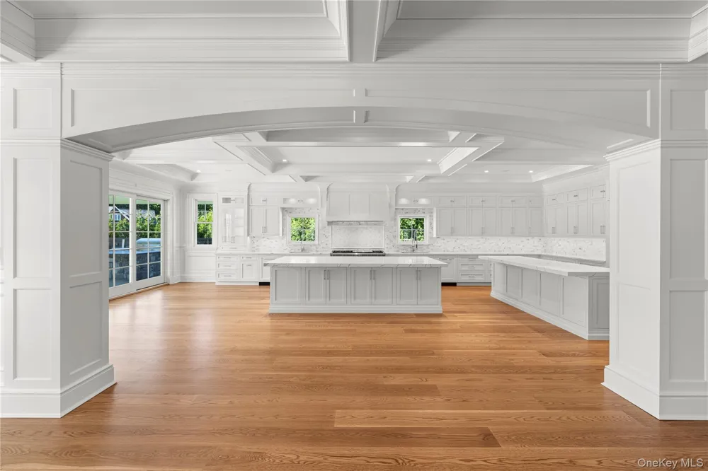 5 Michaels Way Westhampton Beach, NY 11978