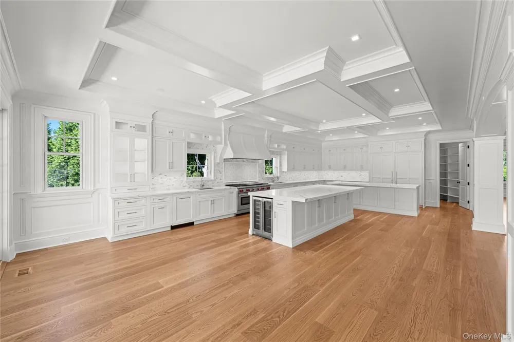 5 Michaels Way Westhampton Beach, NY 11978