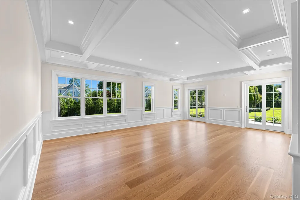 5 Michaels Way Westhampton Beach, NY 11978