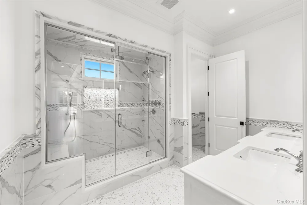 5 Michaels Way Westhampton Beach, NY 11978