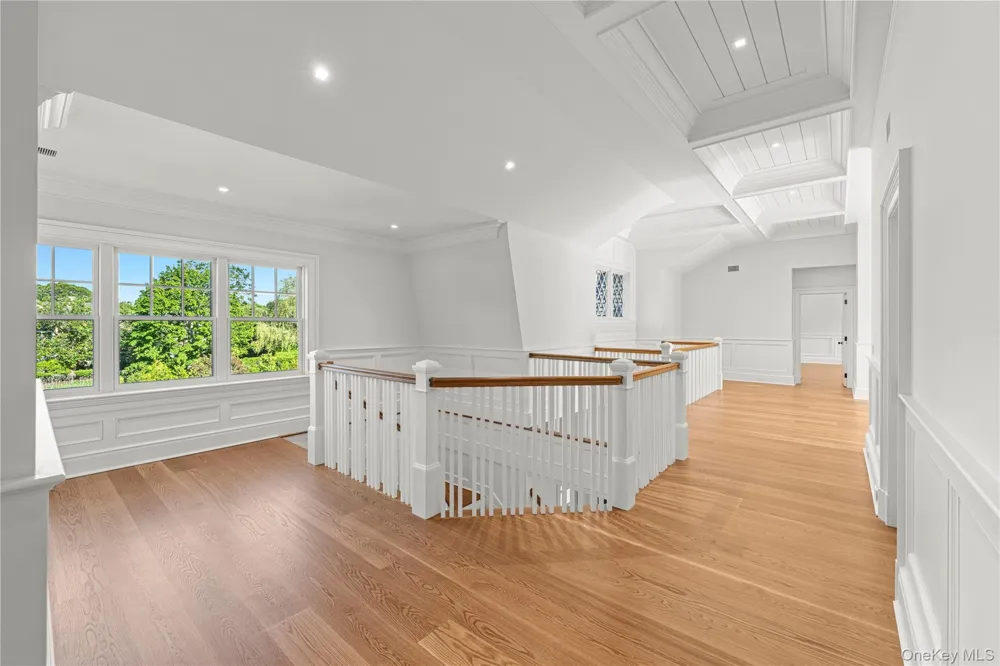 5 Michaels Way Westhampton Beach, NY 11978