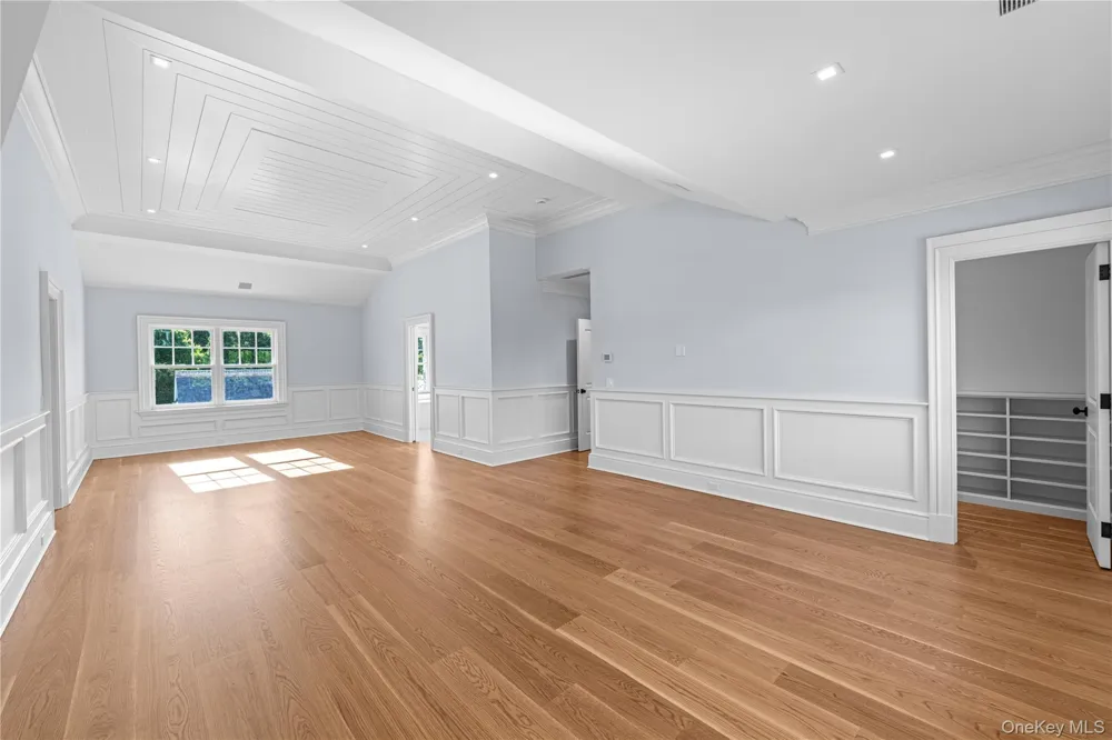 5 Michaels Way Westhampton Beach, NY 11978