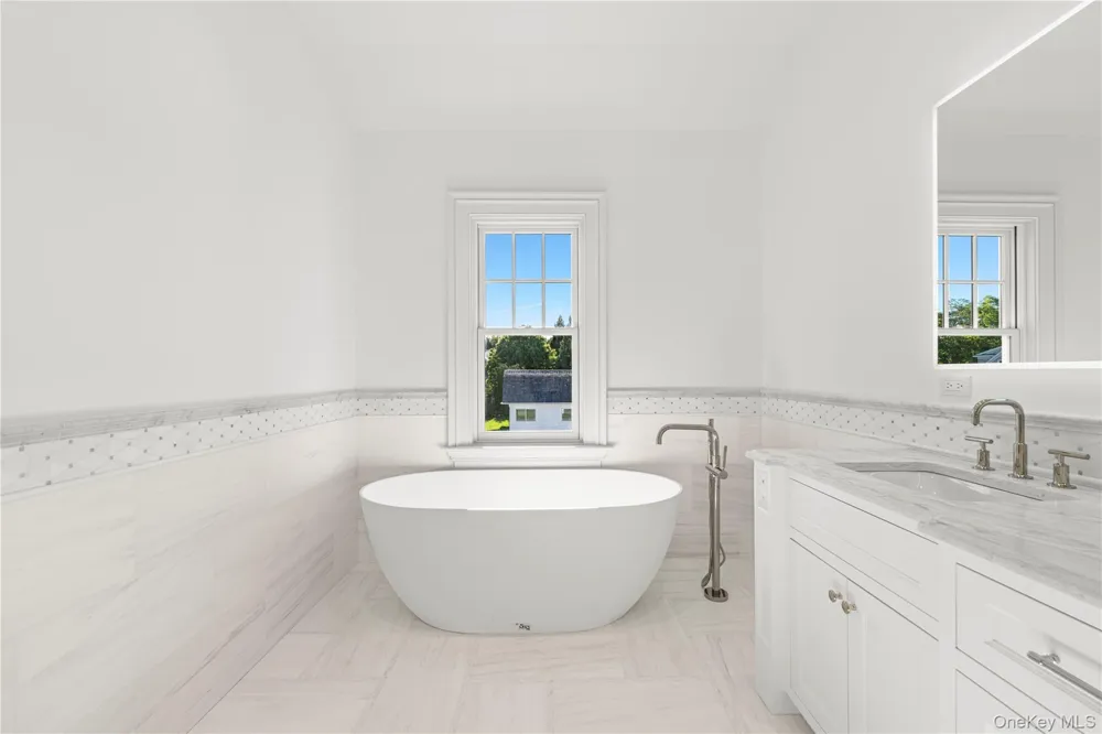 5 Michaels Way Westhampton Beach, NY 11978