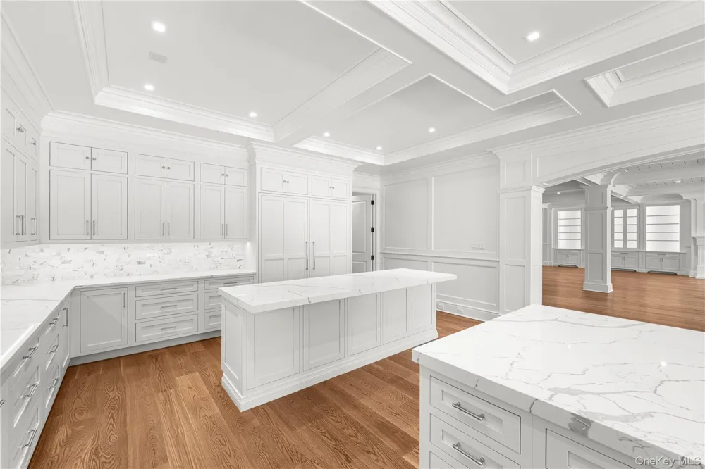 5 Michaels Way Westhampton Beach, NY 11978