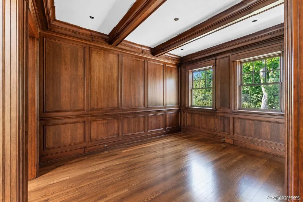 5 Michaels Way Westhampton Beach, NY 11978