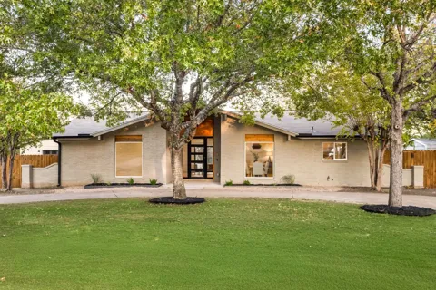 10111 Rocking Horse Road