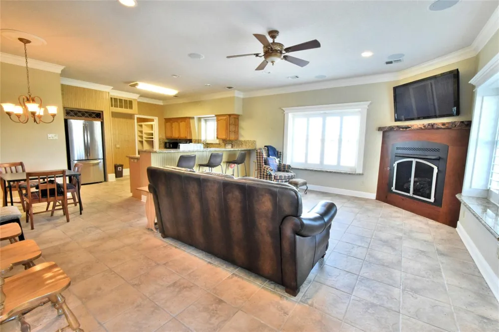 108 Barham Bridgeport, TX 76426
