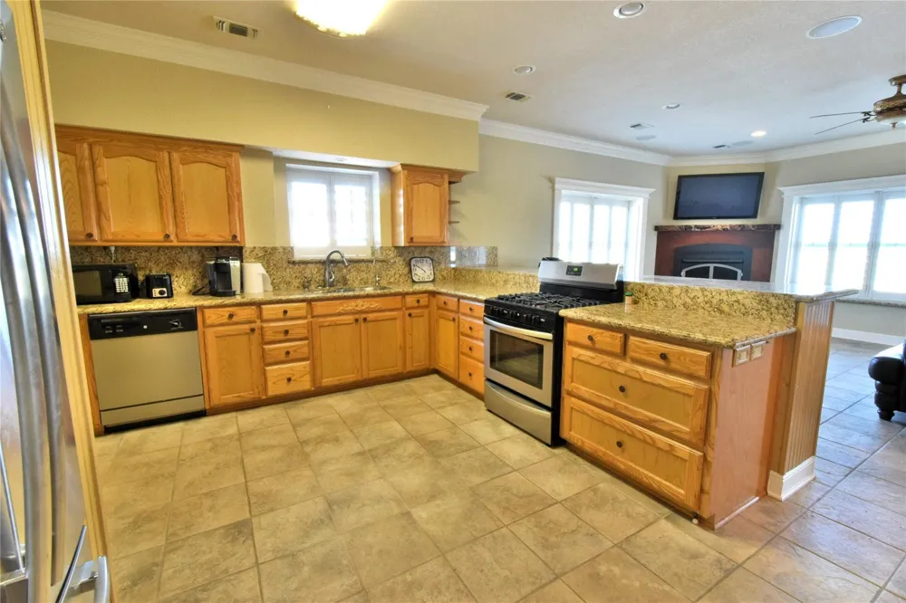 108 Barham Bridgeport, TX 76426