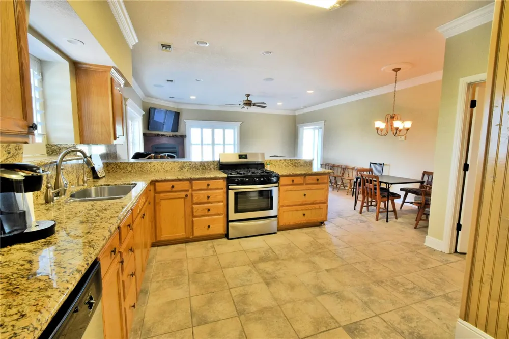 108 Barham Bridgeport, TX 76426
