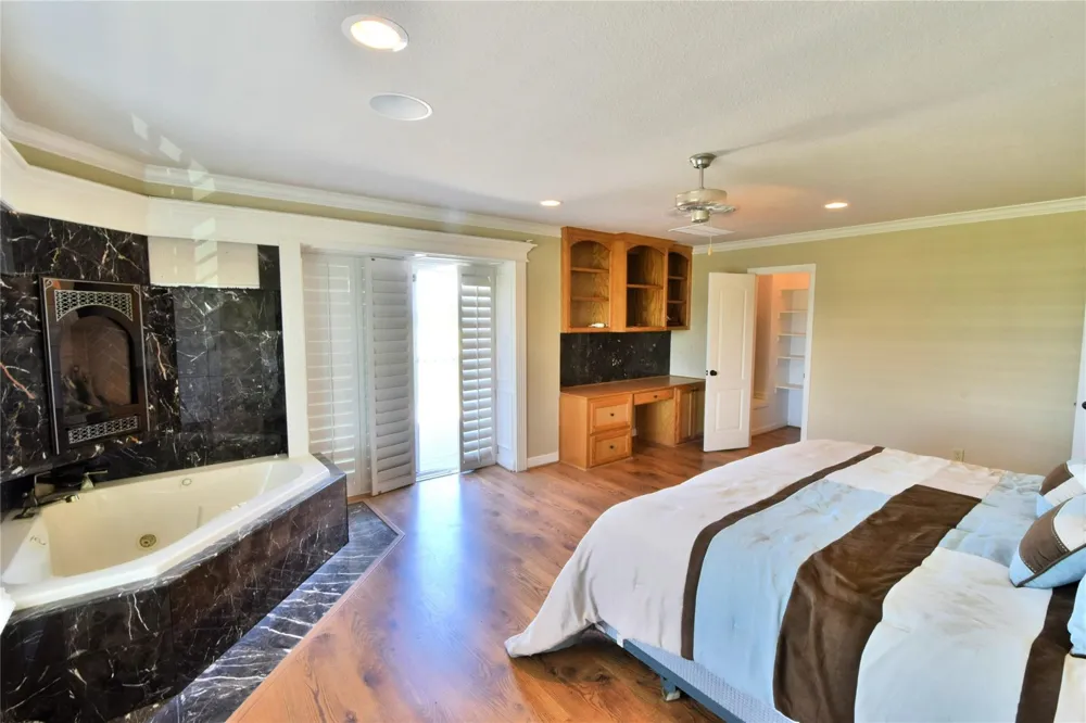 108 Barham Bridgeport, TX 76426