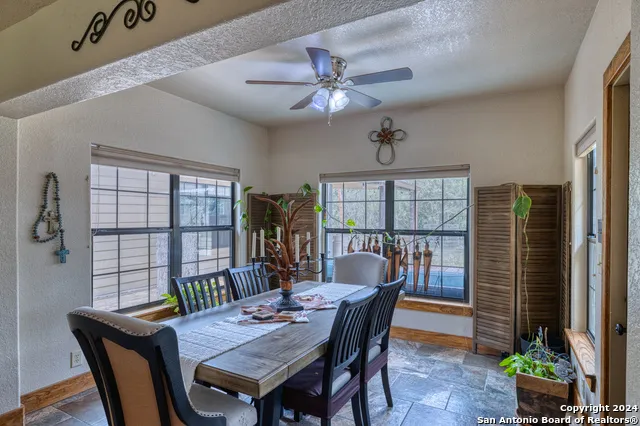 577 Mariposa Avenue Concan, TX 78838