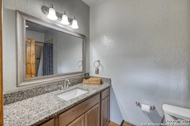 577 Mariposa Avenue Concan, TX 78838