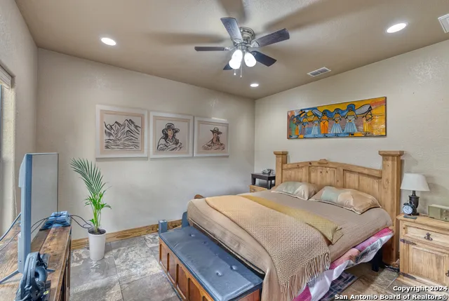 577 Mariposa Avenue Concan, TX 78838