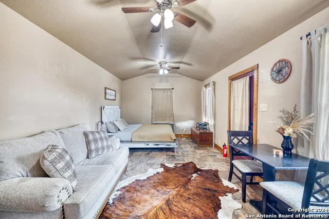 577 Mariposa Avenue Concan, TX 78838