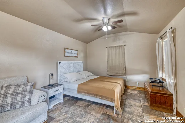 577 Mariposa Avenue Concan, TX 78838