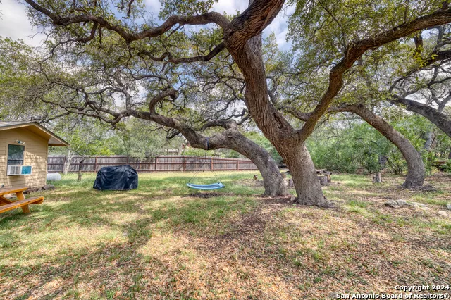 577 Mariposa Avenue Concan, TX 78838