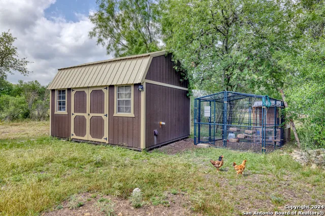 577 Mariposa Avenue Concan, TX 78838