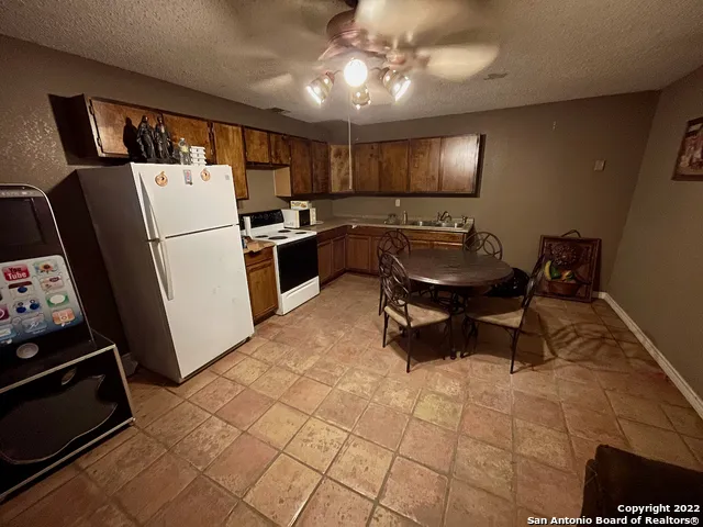 10671 BRIGGS RD Atascosa, TX 78002
