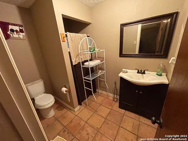10671 BRIGGS RD Atascosa, TX 78002