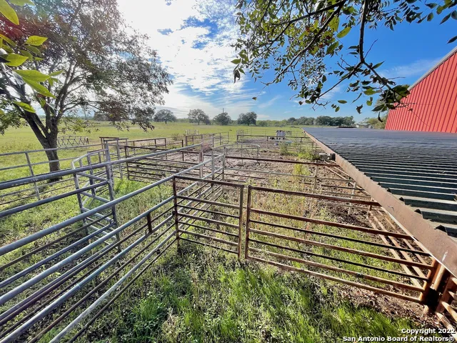 10671 BRIGGS RD Atascosa, TX 78002