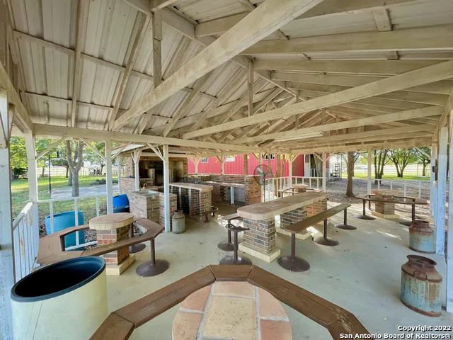 10671 BRIGGS RD Atascosa, TX 78002