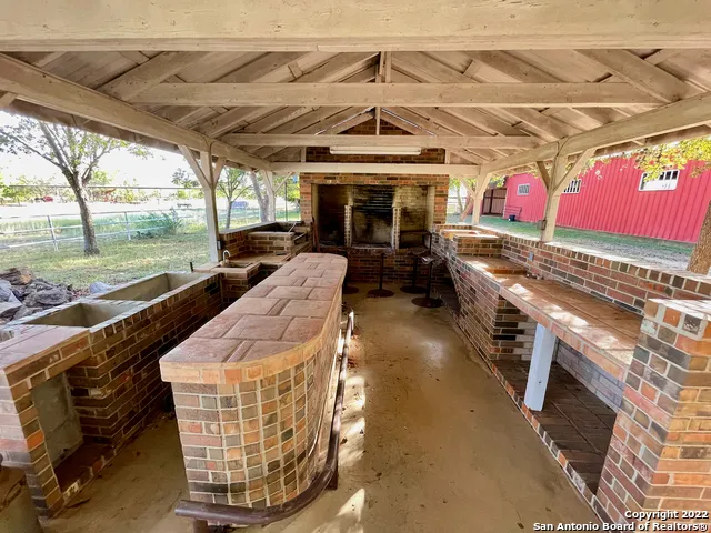 10671 BRIGGS RD Atascosa, TX 78002