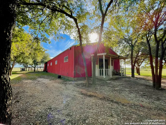 10671 BRIGGS RD Atascosa, TX 78002