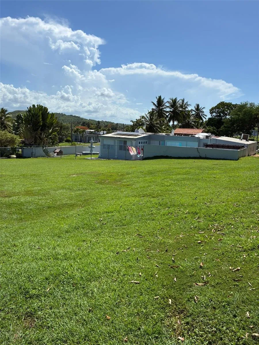 LOT-1 RD-648 KM 1.0 INT. TIERRAS NUEVAS Manati, PR 00674