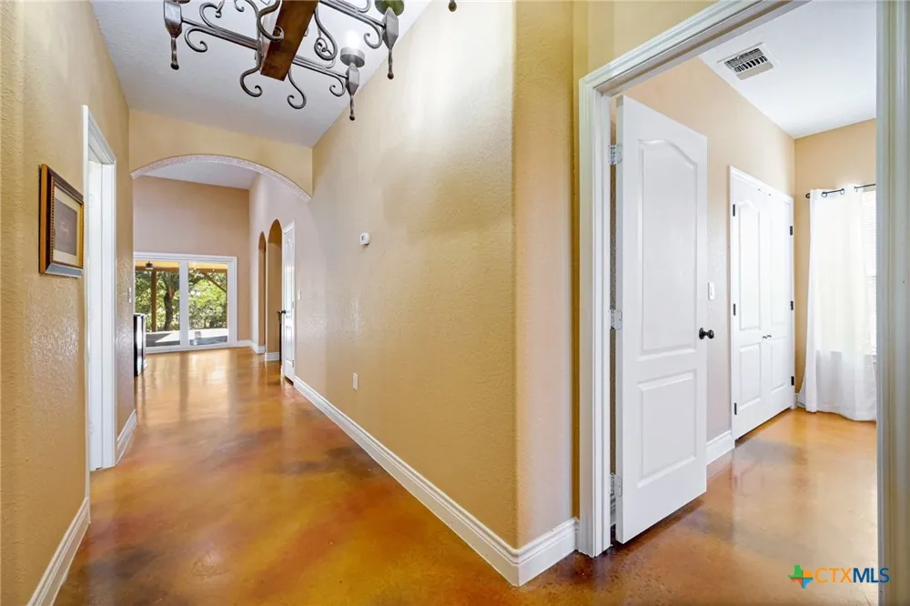 2062 Italia New Braunfels, TX 78132