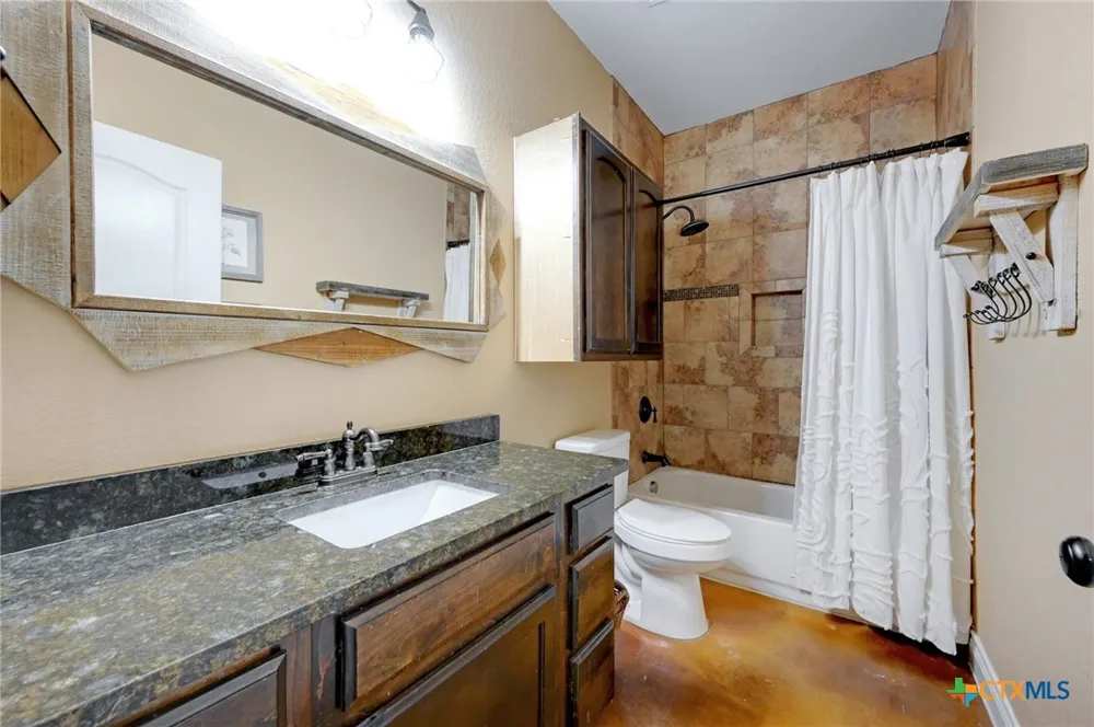 2062 Italia New Braunfels, TX 78132
