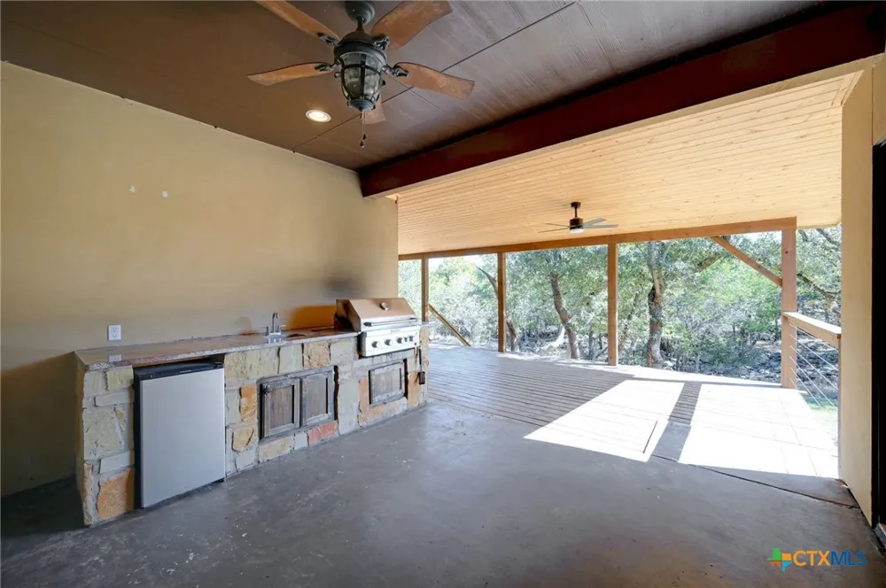 2062 Italia New Braunfels, TX 78132