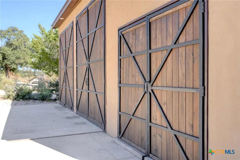 2062 Italia New Braunfels, TX 78132